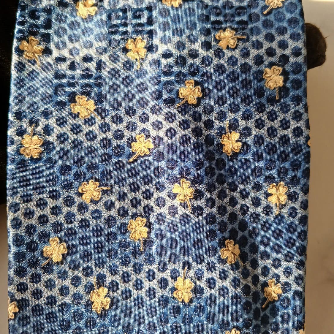 지방시 실크 네잎클로버&홀로그램 넥타이 9.6cm A+등급 A19209
 상품이미지7