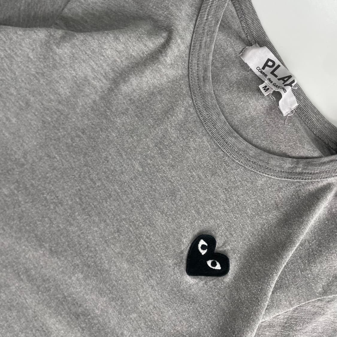 Comme des Garcons  꼼데가르송 와펜 그레이 반팔 티셔츠 상품이미지2