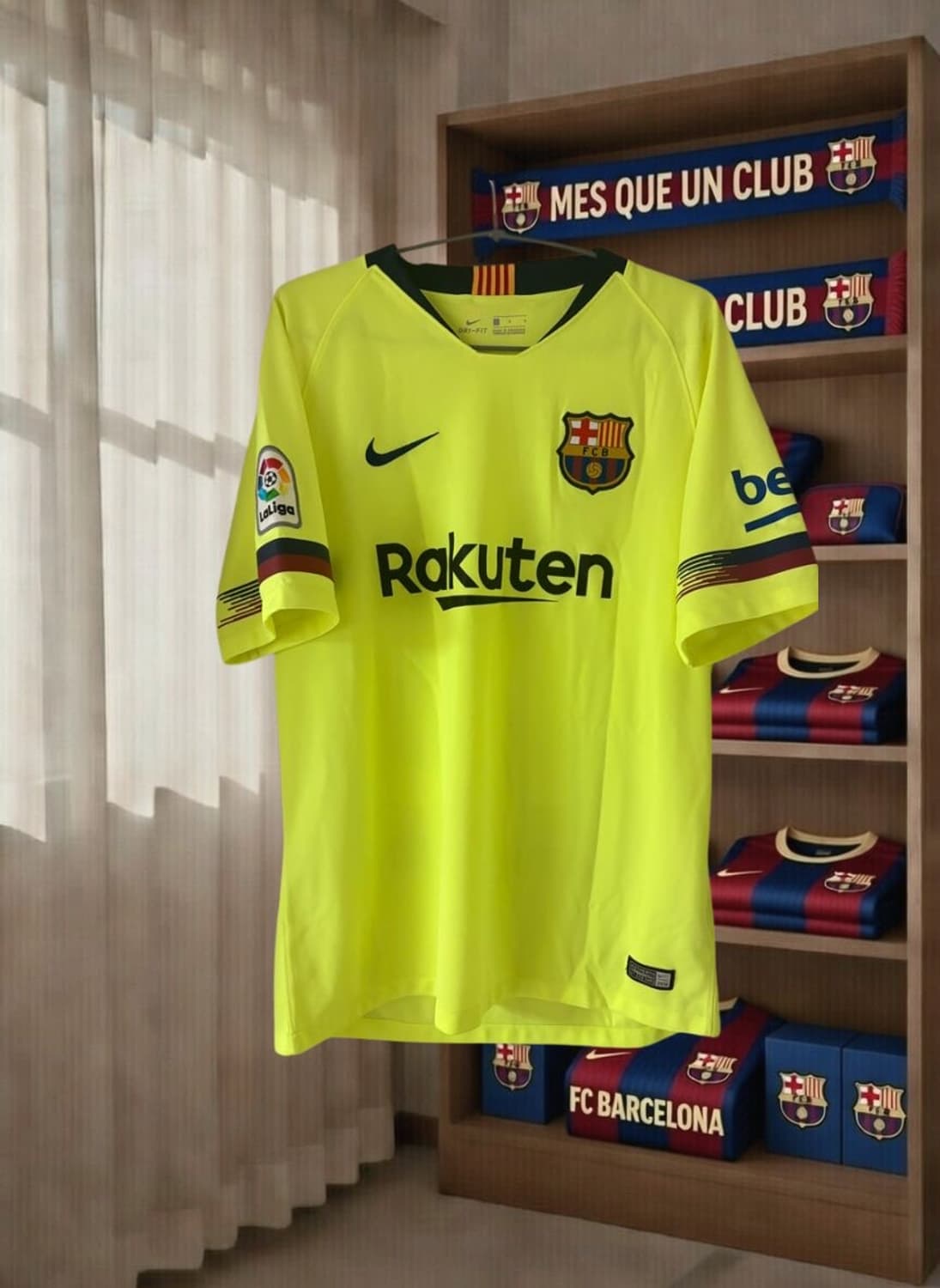 18-19 바르셀로나 어웨이 메시 유니폼 정품 상품이미지2