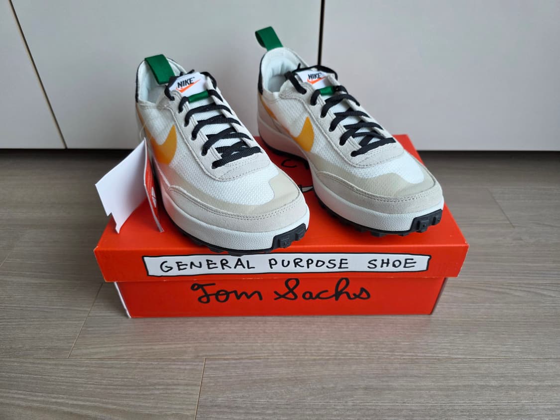 [W255] 나이키x톰 삭스 제너럴 퍼포즈 슈 파인 그린 유니버시티 골드 상품이미지1