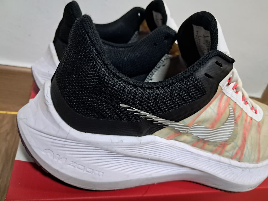 나이키 줌 윈플로 런닝화 250 상품이미지5