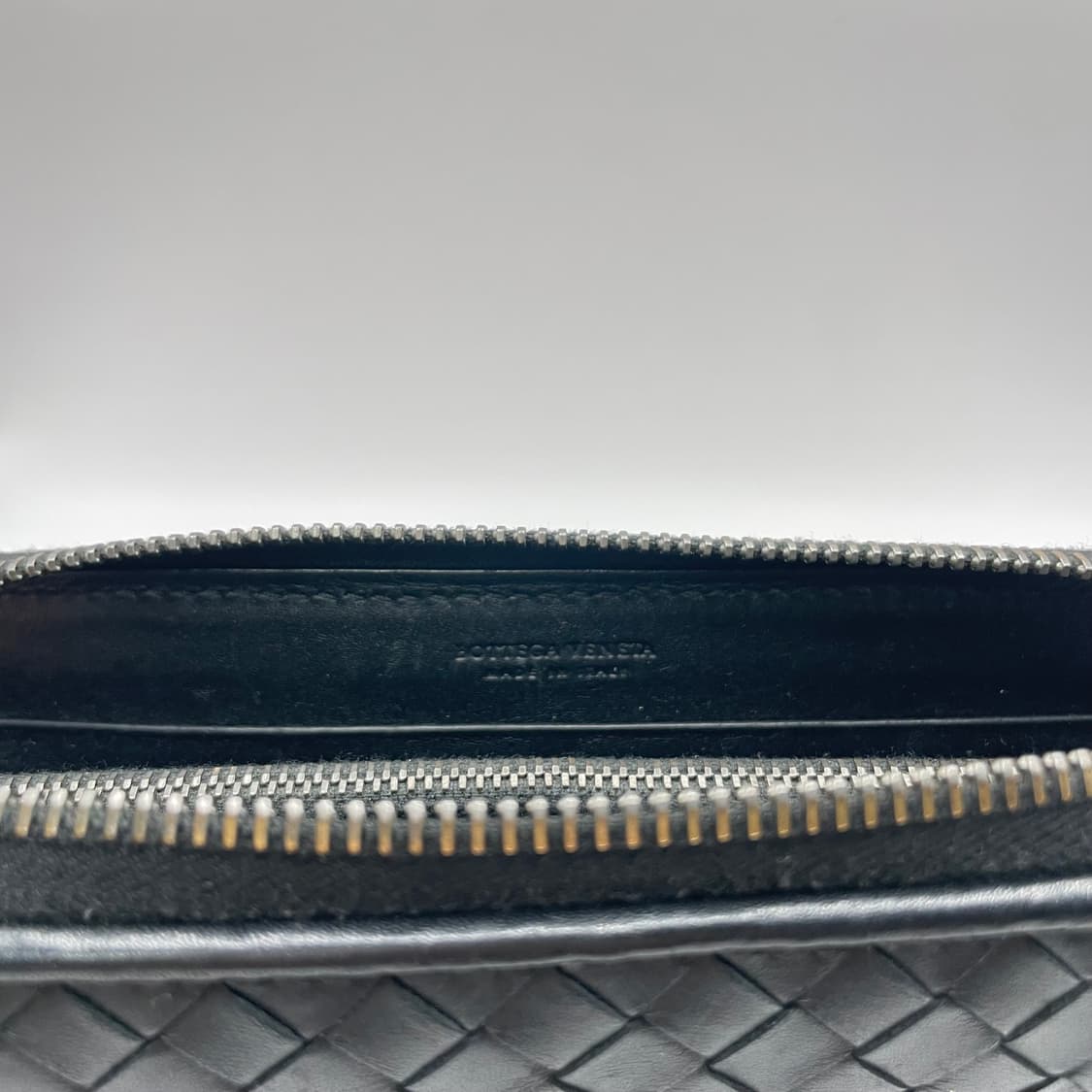 보테가베네타 인트레치아토 집업 장지갑 상품이미지8