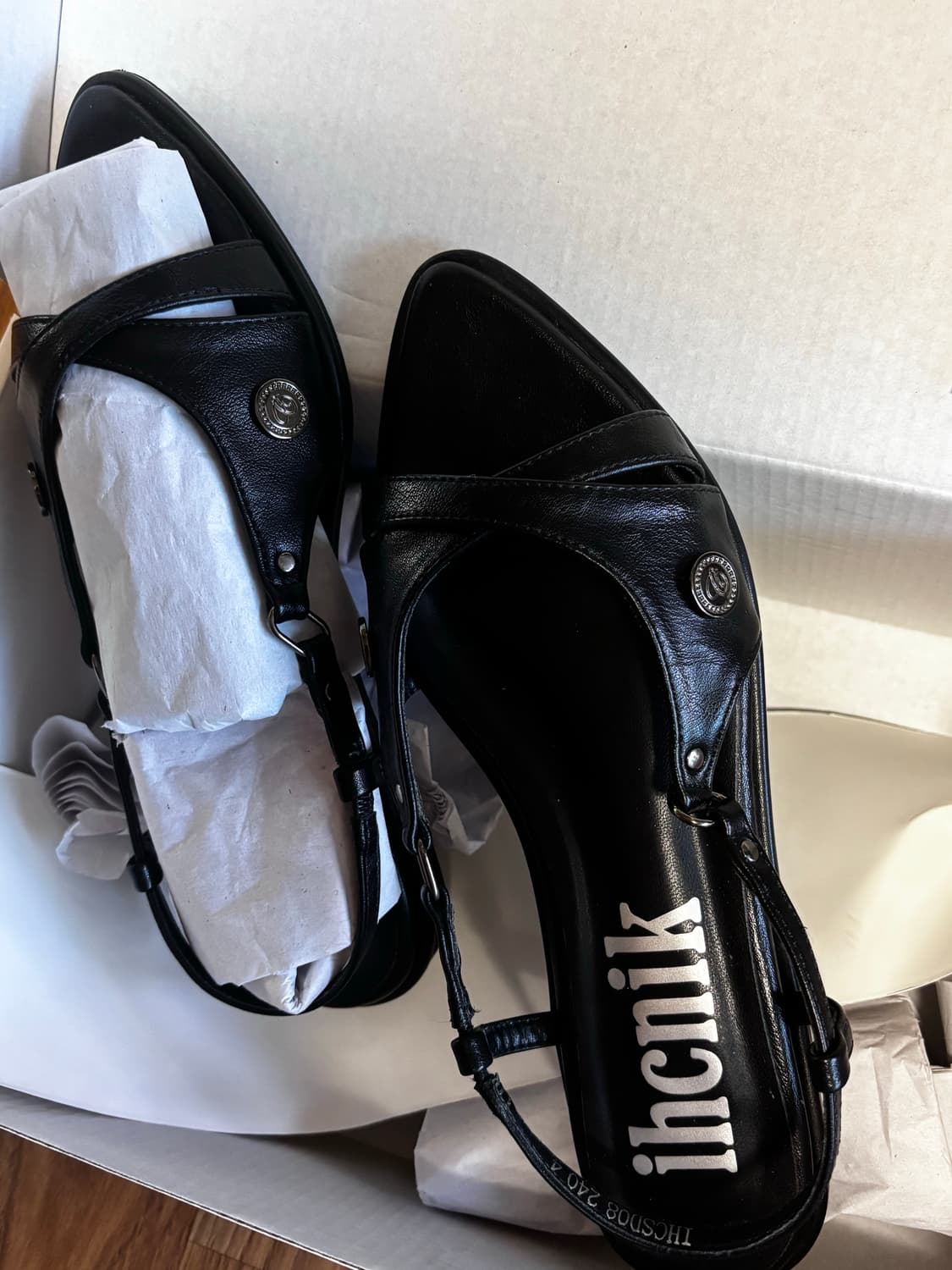 이크닉 ihcnik front cross sandals 샌들 240 상품이미지3