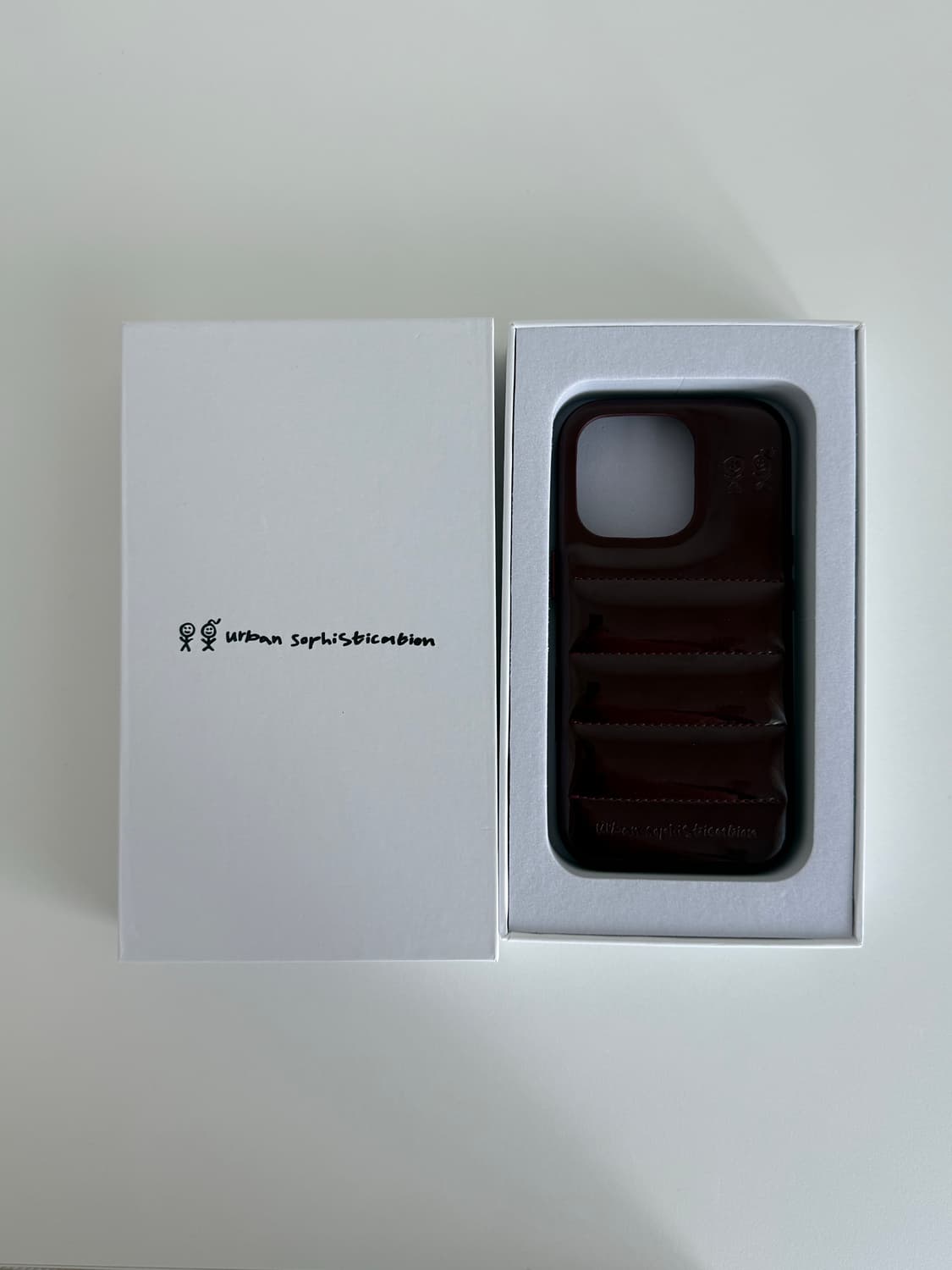 어반소피스티케이션 16프로 다크체리 상품이미지1