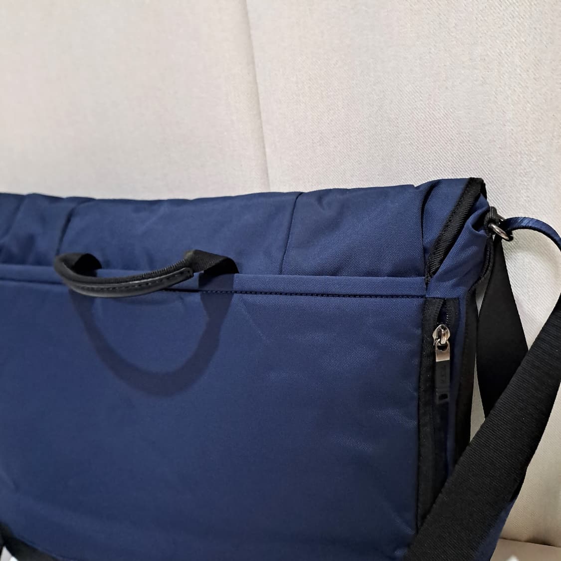 (택포) 투미 확장형 크로스백 B377 상품이미지6