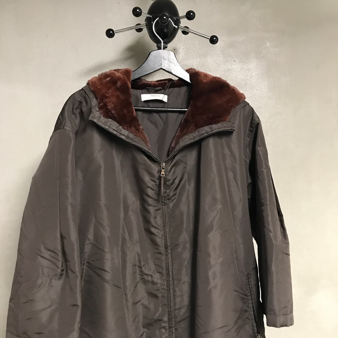 프라다 후드 퍼 자켓 브라운 -(W) 상품이미지2