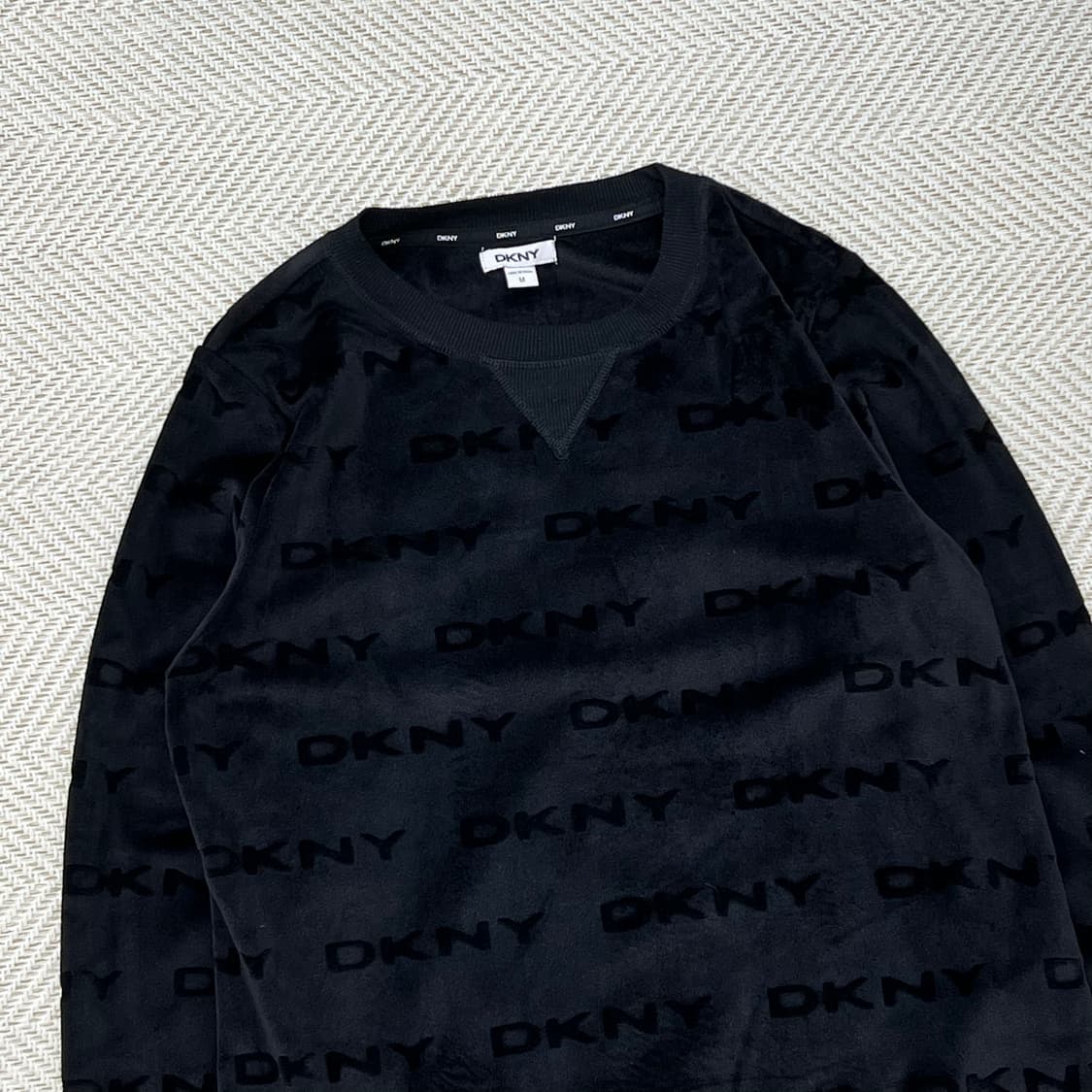 DKNY 로고 자카드 플리스 스웻셔츠 r2347 상품이미지3