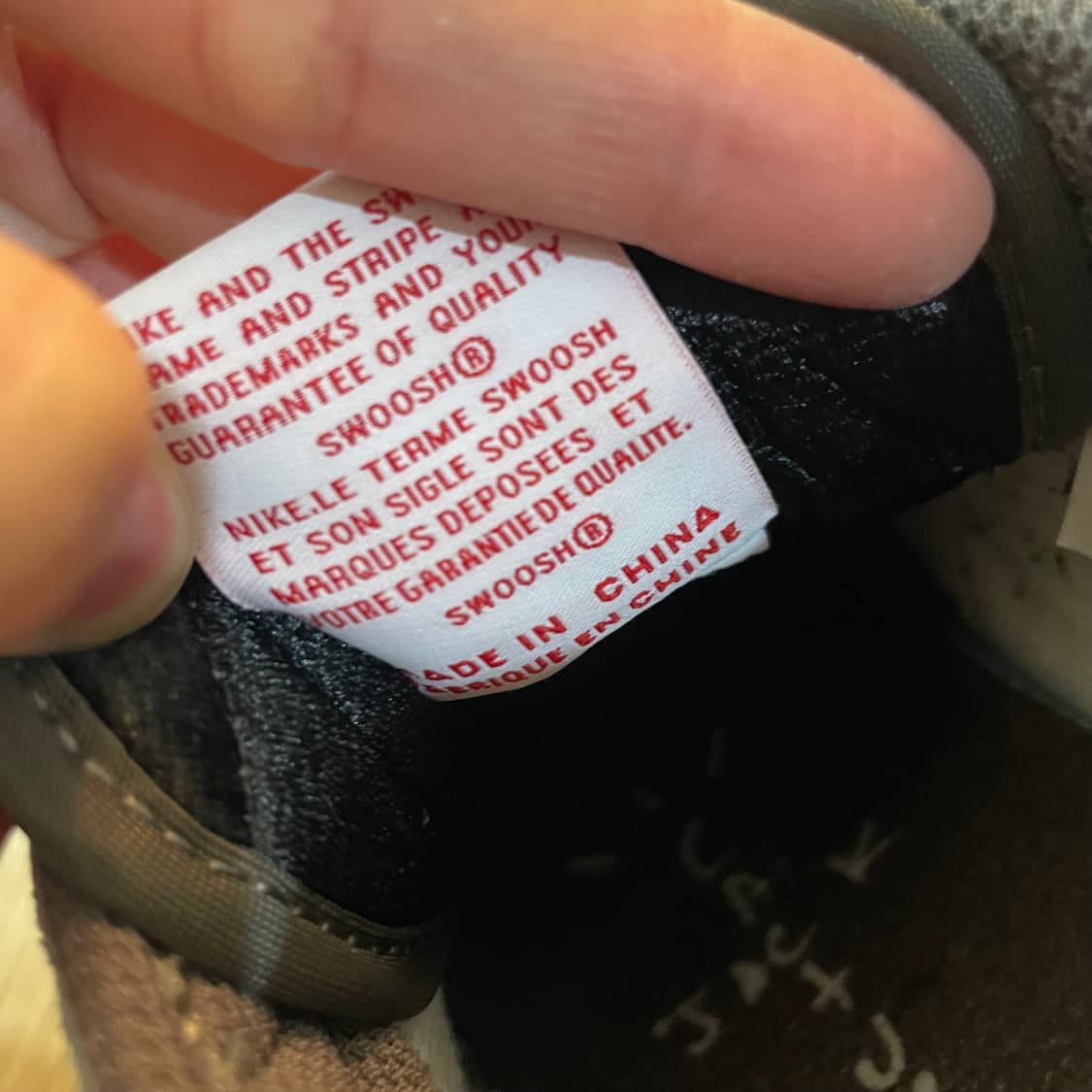 조던1 트래비스 스캇 리버스 모카 265 상품이미지10