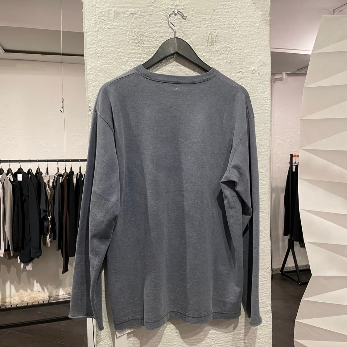 이슈띵즈 롱슬리브 상품이미지3