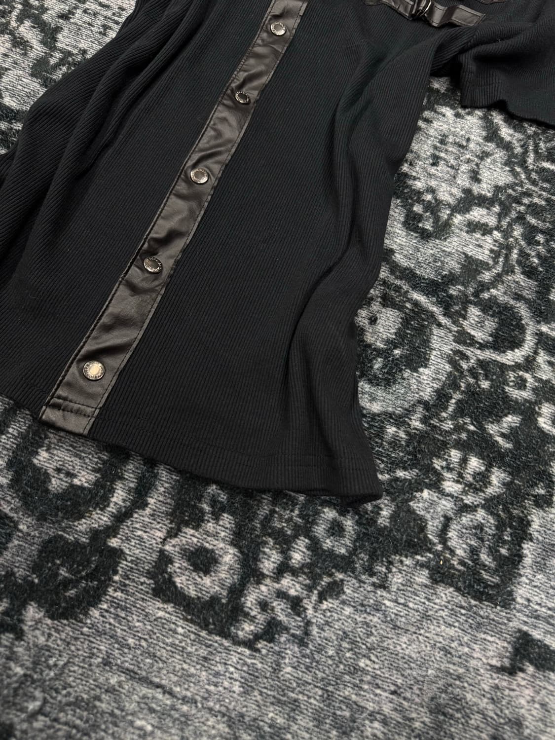 Body wave leather bondage ribbed shirts 상품이미지5