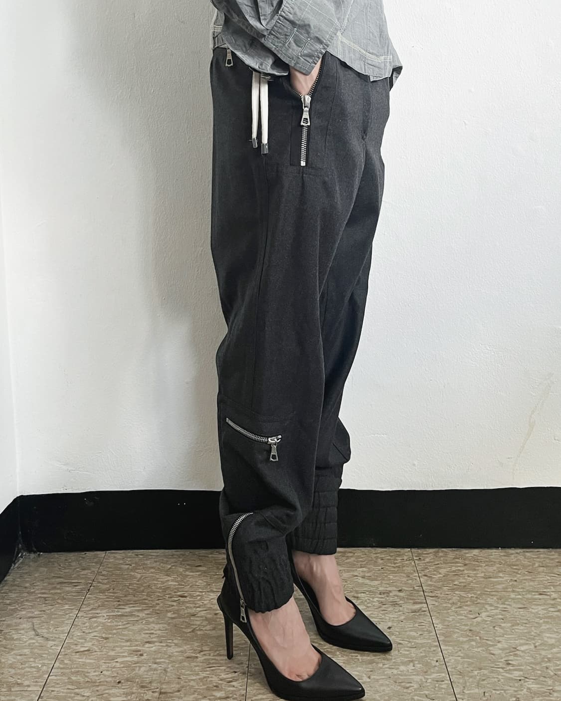 드리스 반 노튼 멀티지퍼 포켓 캐시미어 조거팬츠 상품이미지1