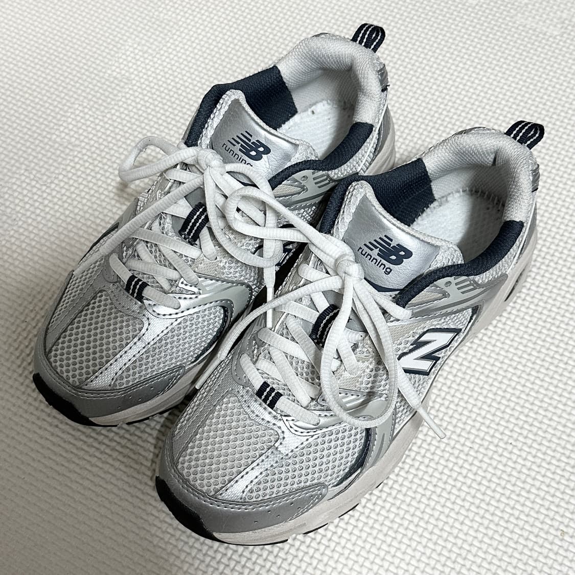 뉴발란스530 스틸그레이 225 상품이미지2