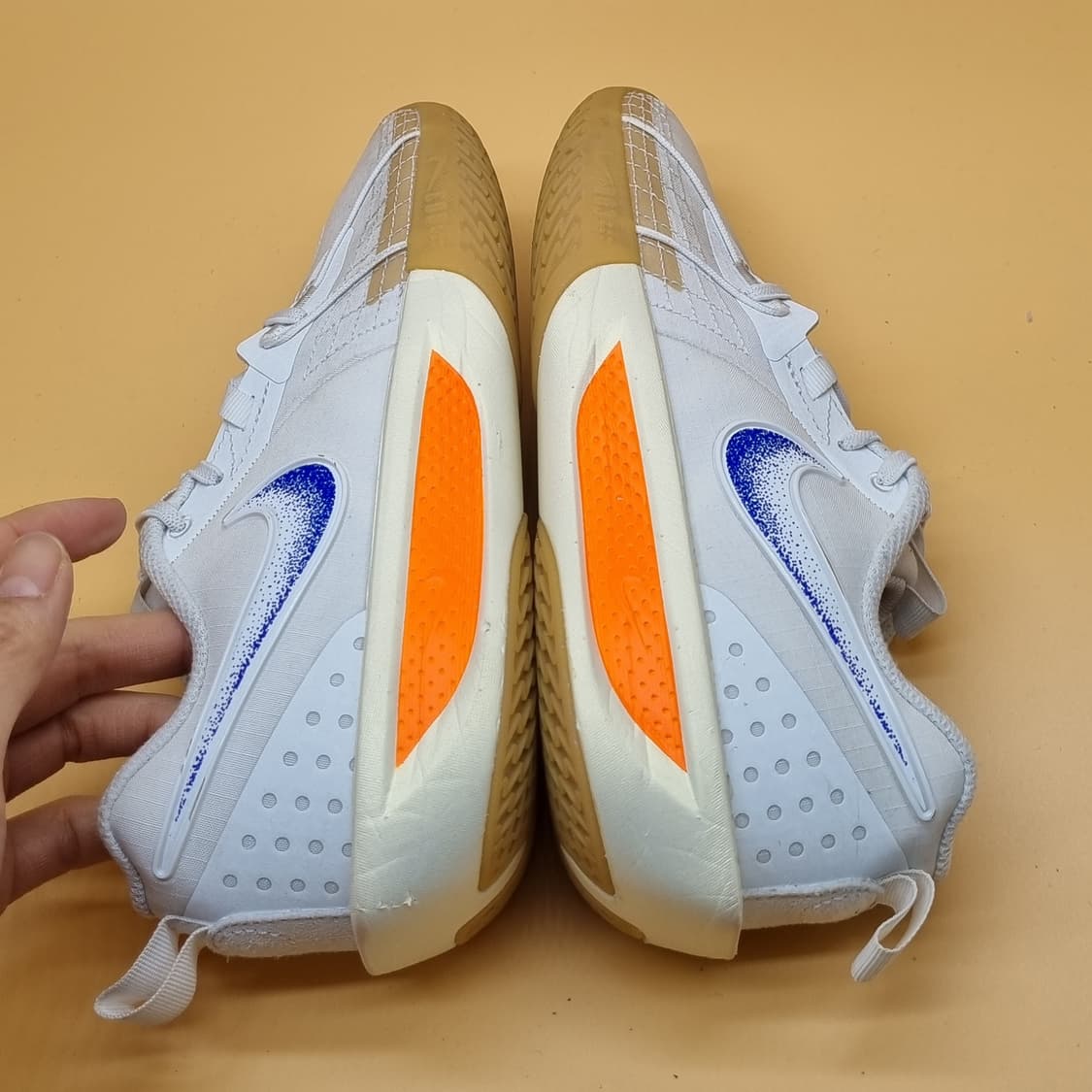 나이키 에어줌 gt컷 여성농구화235  상품이미지5