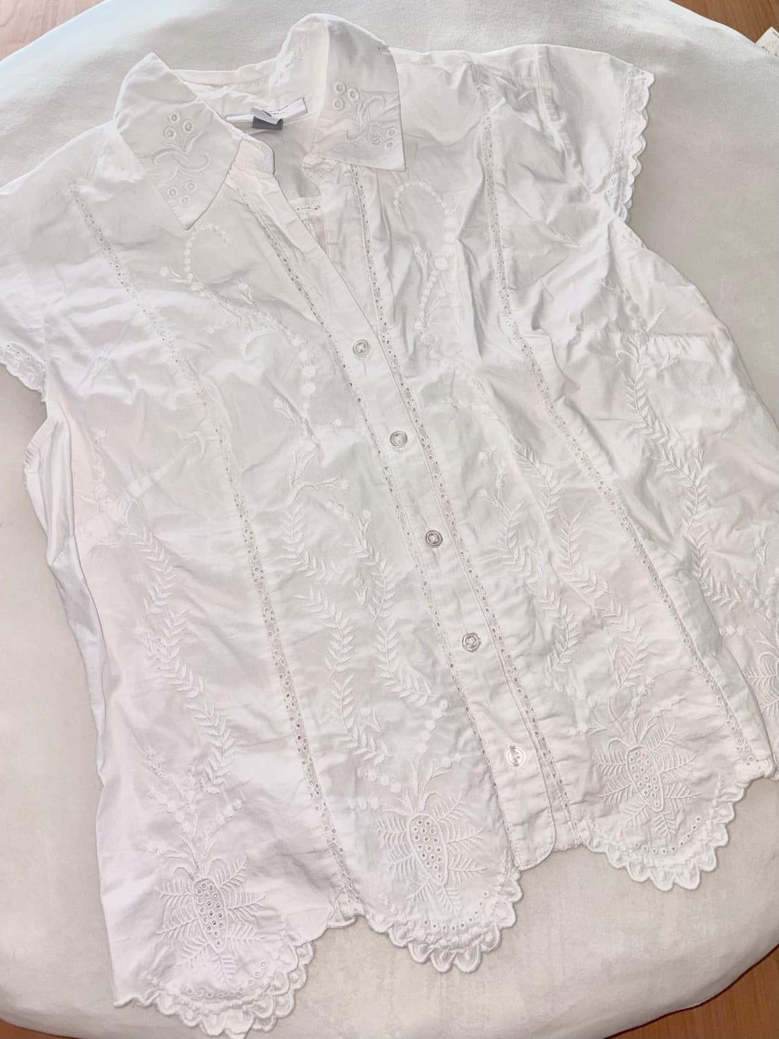 “자수좀보삼이거만드느라얼마나눈물흘렸겠니?” 를 담당하는 모리걸 블라우스 상품이미지1