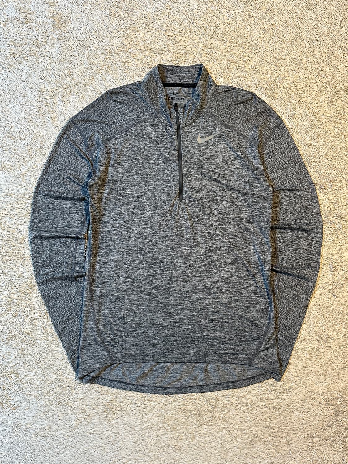 나이키 NIKE 드라이핏 스우시 기능성 반집업 긴팔 티셔츠 그레이 상품이미지1