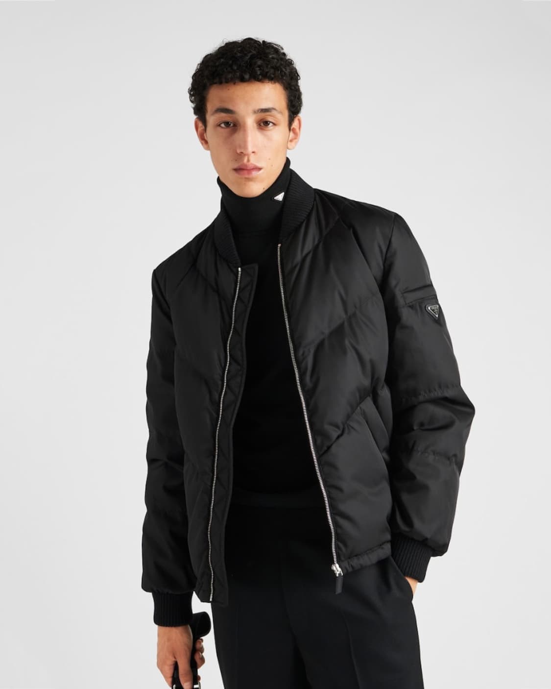 23FW 프라다 리나일론 구스다운 패딩 50 상품이미지3