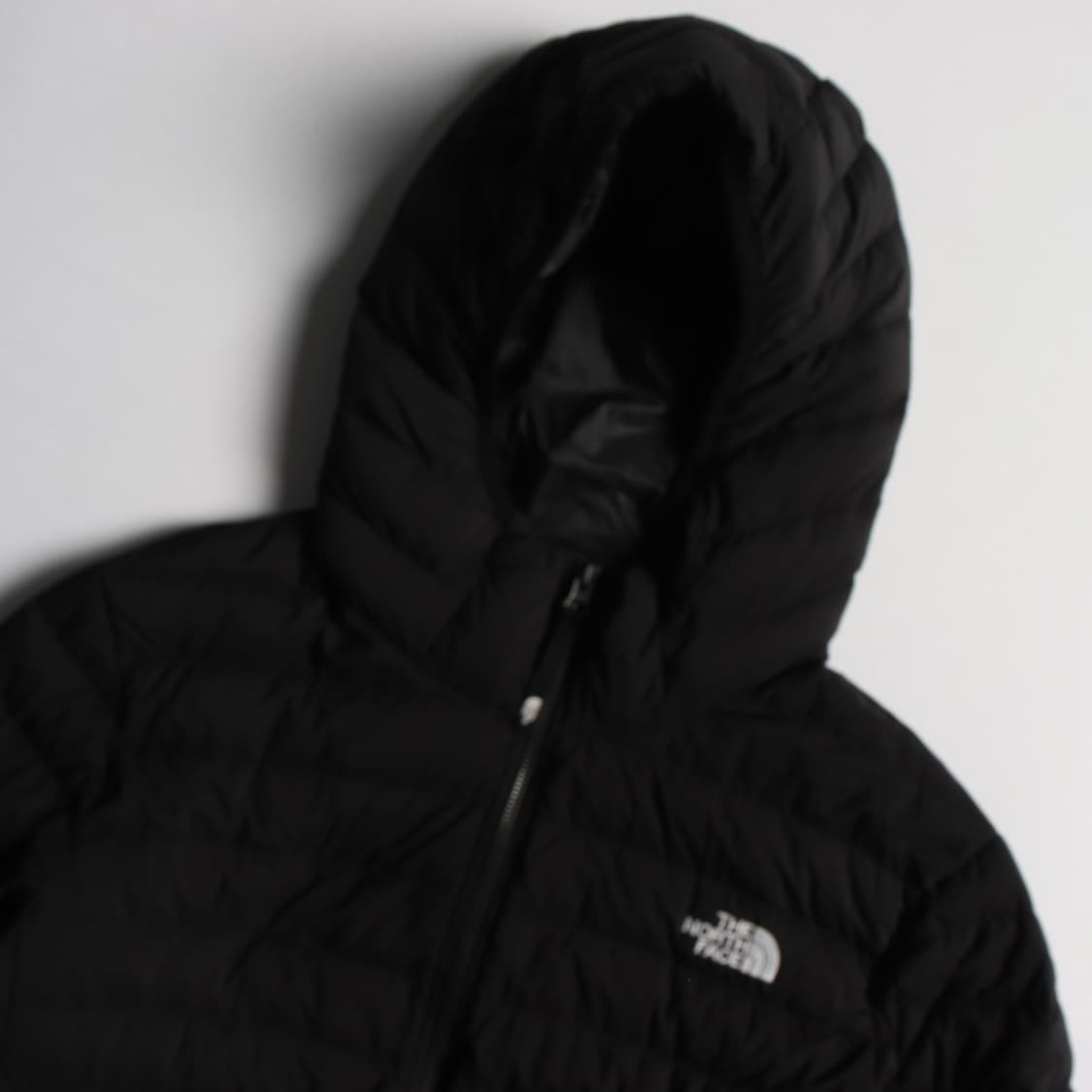 노스페이스 구스 다운 블랙 후드 경량 패딩 상품이미지2