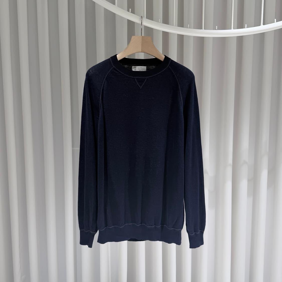 (A+/54) / 브루넬로 쿠치넬리 린넨 코튼 라글란 니트 네이비 상품이미지1