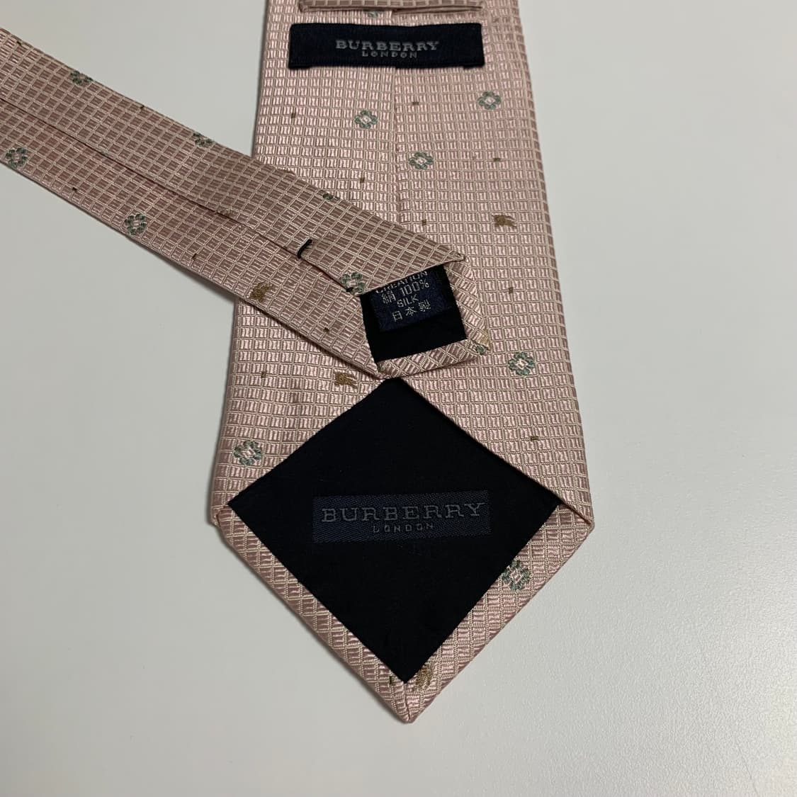 버버리(BURBERRY) 로고플레이 명품넥타이 100실크 A-A+등급 상품이미지6