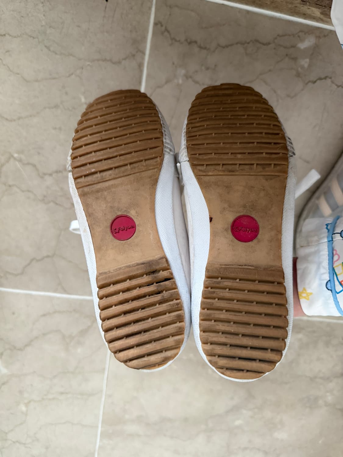 페이유에 운동화 225-230 상품이미지6