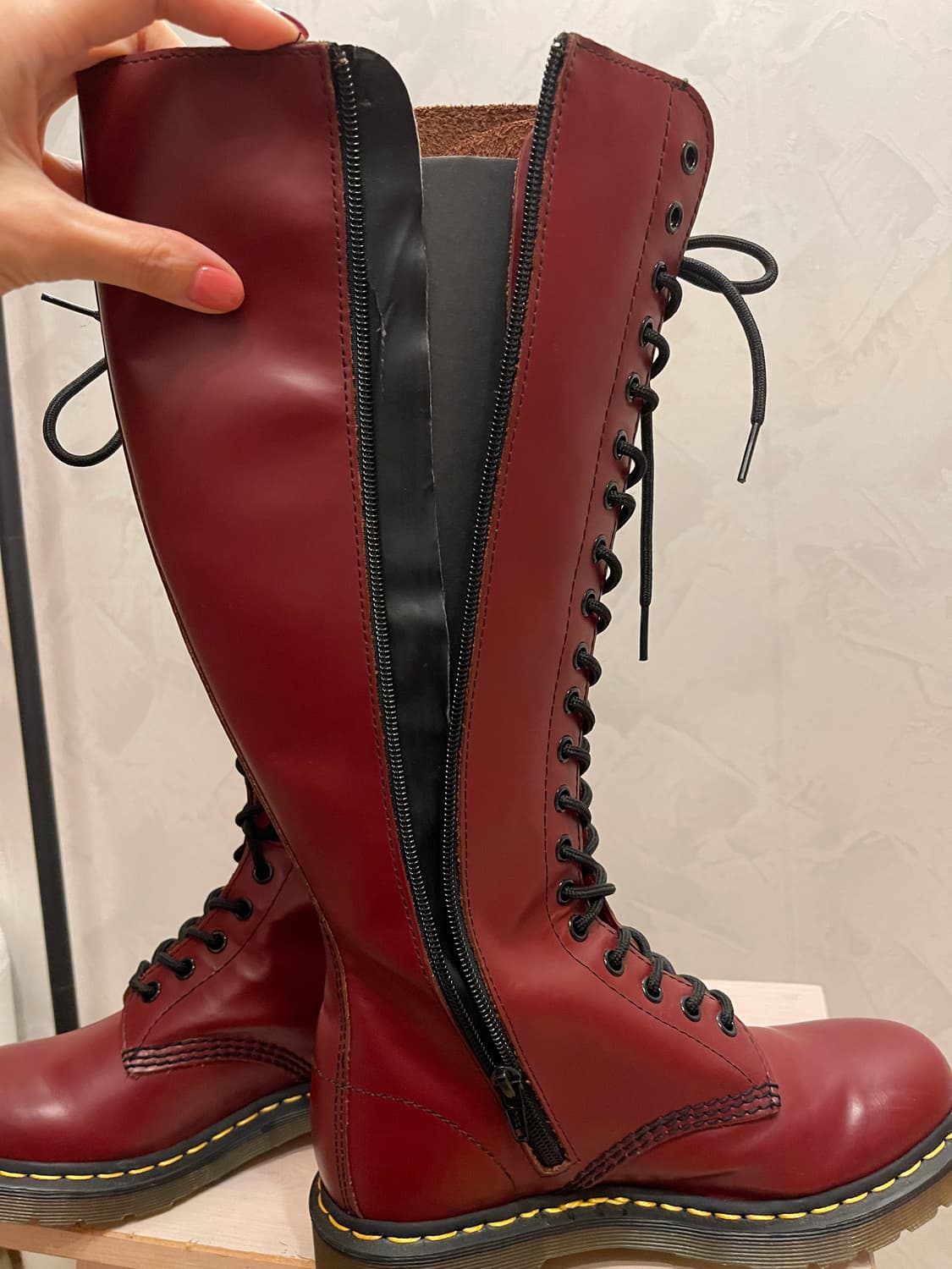 새상품✨ 닥터마틴 1B60 버건디 20홀 롱부츠 UK5 상품이미지5