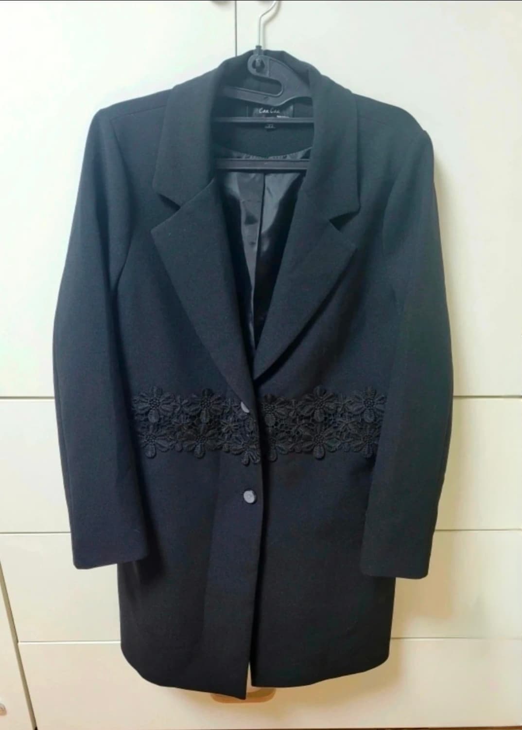 검정색 코트 & 네이비 스커트 상품이미지1