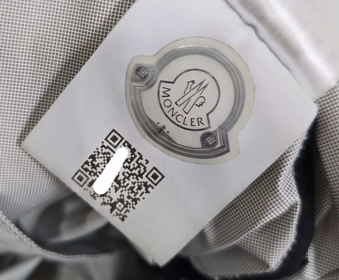 몽클레어 블랙 와펜 바람막이 자켓 7사이즈 110 115 판매 상품이미지4