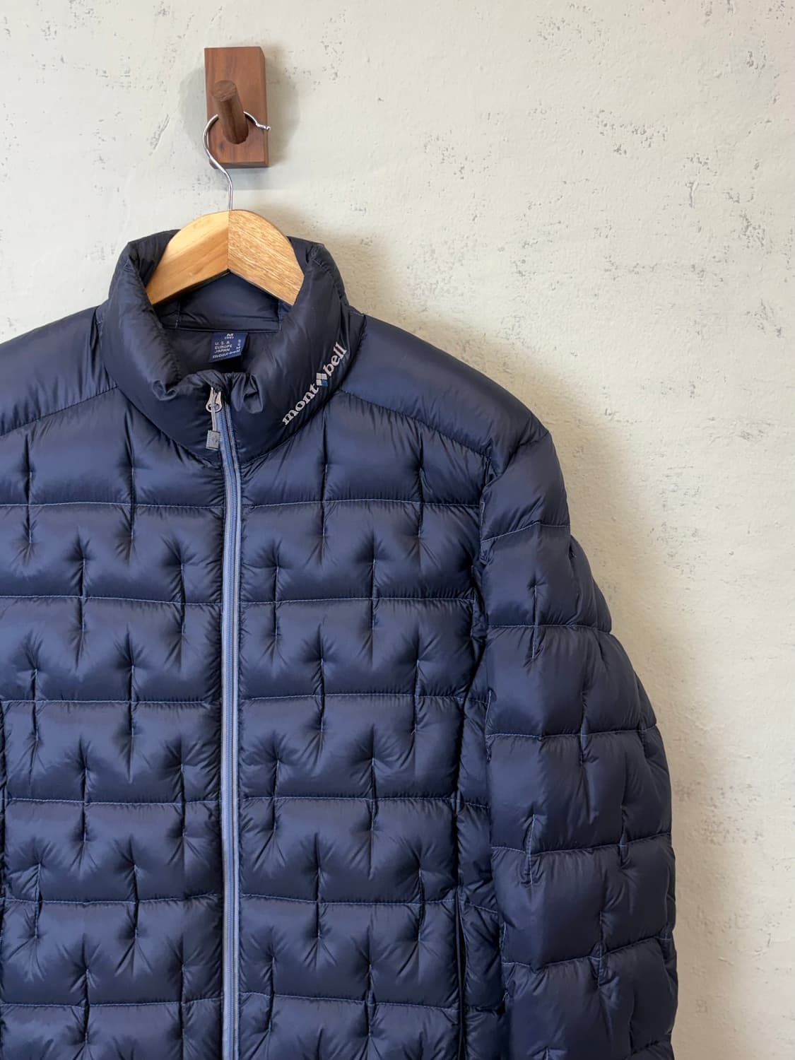 몽벨 라이트웨이트 구스다운 경량패딩 네이비 상품이미지3