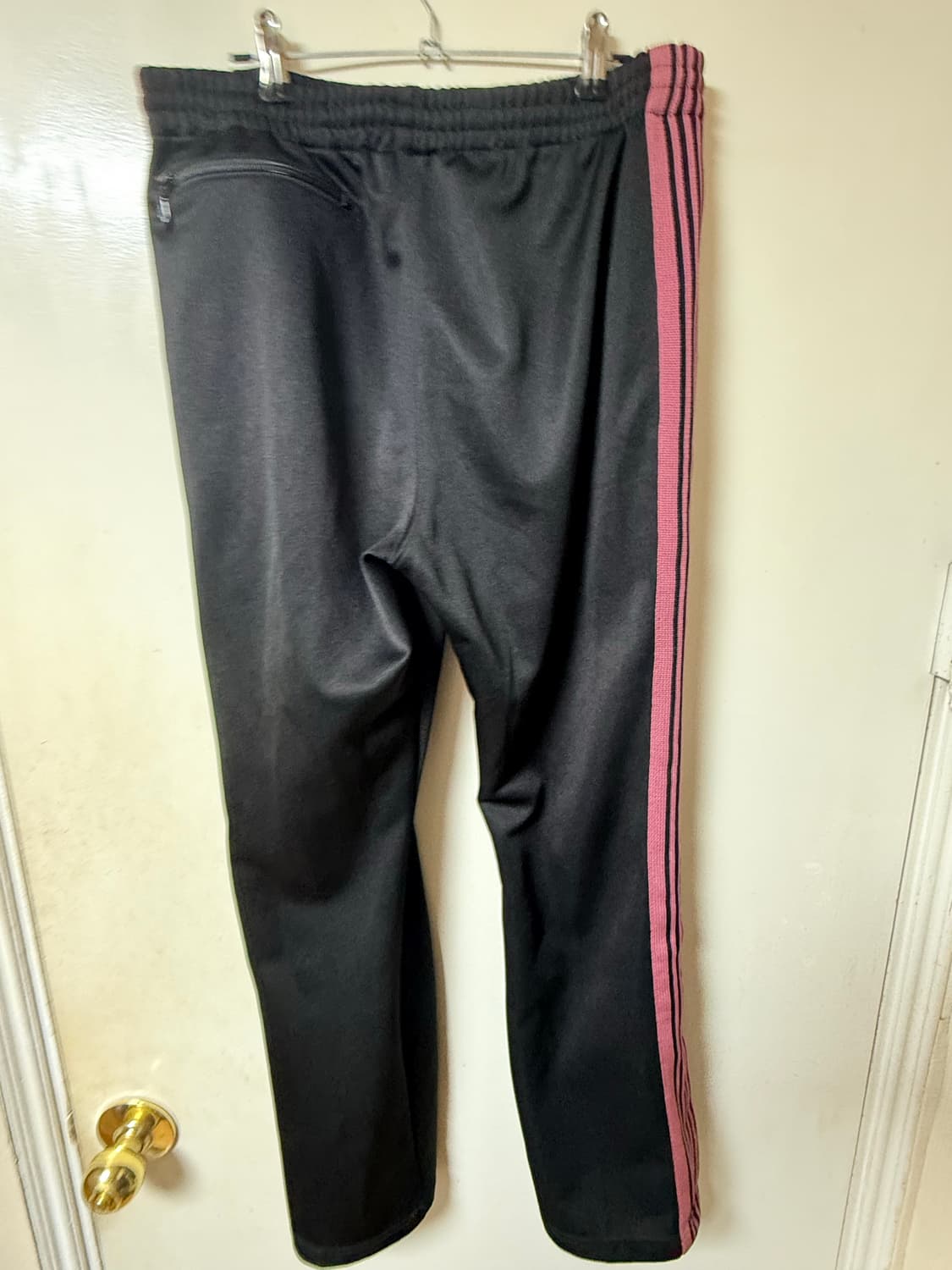 (M) 니들스 트랙팬츠 내로우핏 검정 핑크 상품이미지4