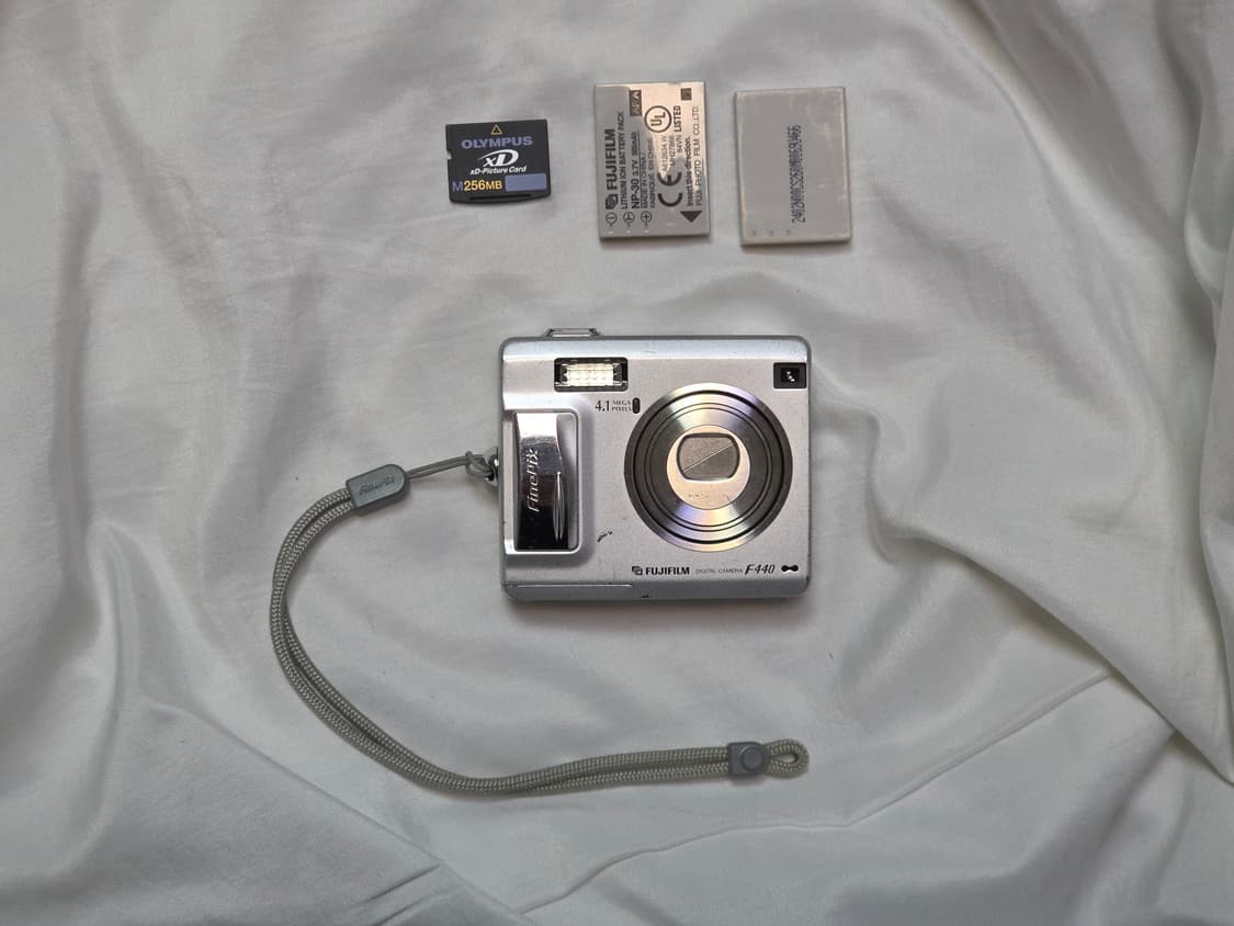 희귀, 연예인디카) 후지필름 파인픽스 F440 상품이미지2