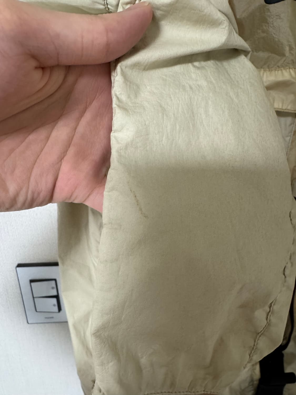 스톤아일랜드 X 나이키 윈드러너 베이지 상품이미지10