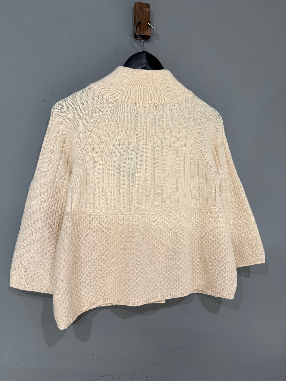 KUMIKYOKU button point cardigan 상품이미지8