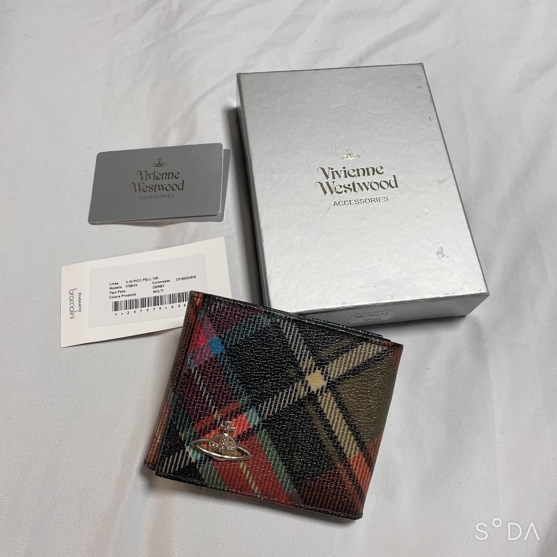 비비안웨스트우드 멀티 더비 반지갑 상품이미지1