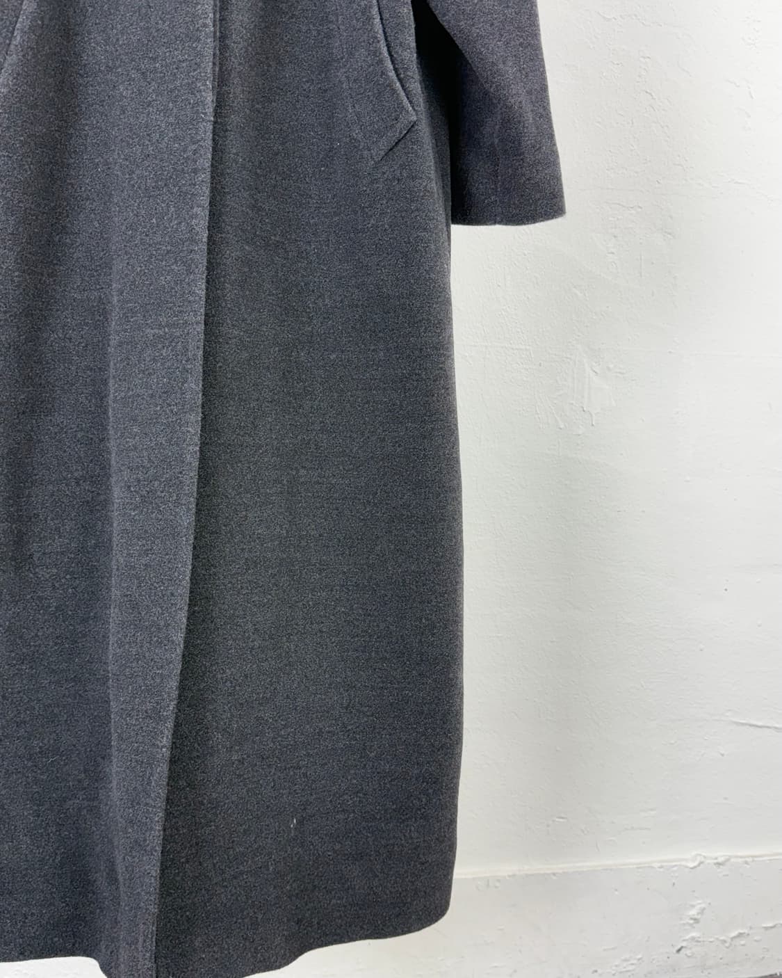 로델 이태리 차콜 그레이 히든 버튼 로브 롱 울 코트 상품이미지5