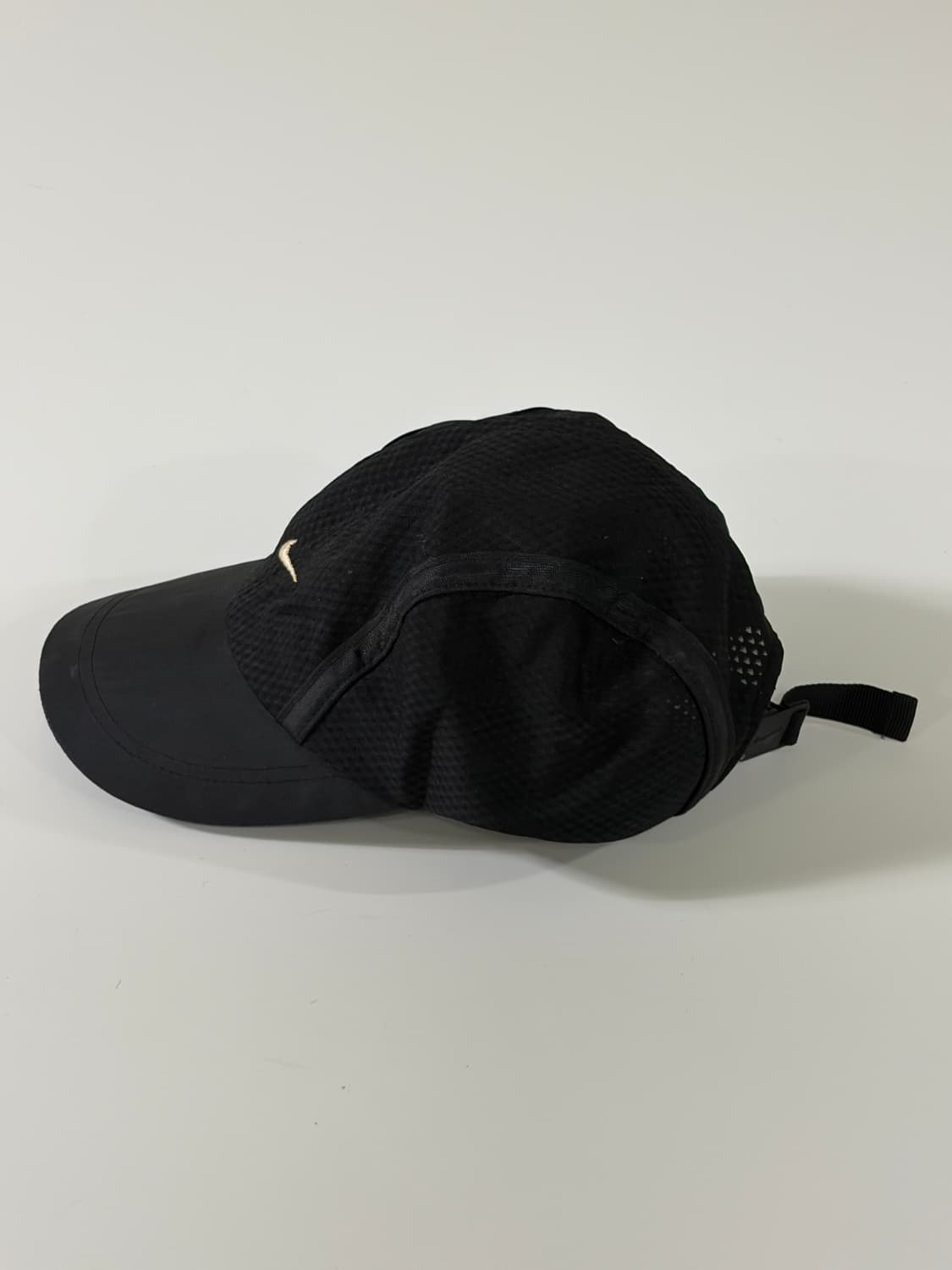 90s Nike (나이키) 빈티지 스몰 스우시 블랙 메쉬 볼캡 상품이미지2