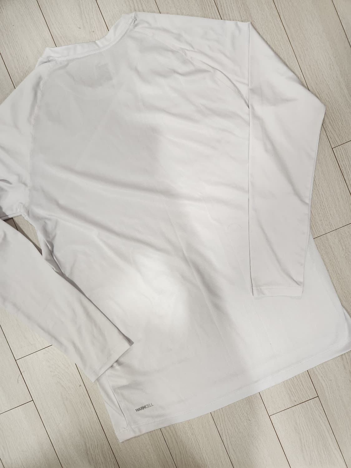 puma warmcell 스포츠 기능성 긴팔티 사이즈m(100)

평소  상품이미지2