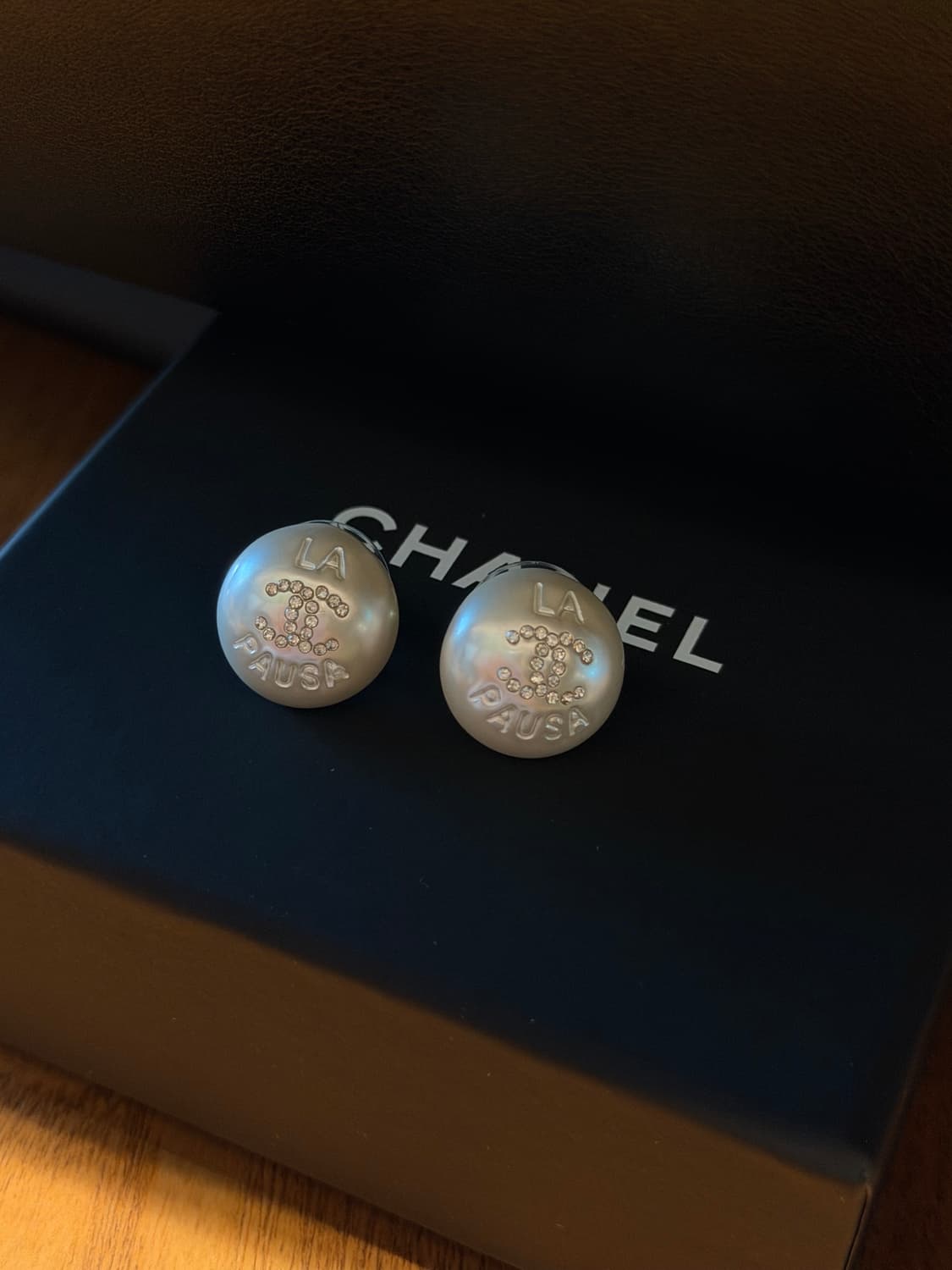 샤넬 업사이클링 CC로고 빈티지 진주 귀걸이 상품이미지2