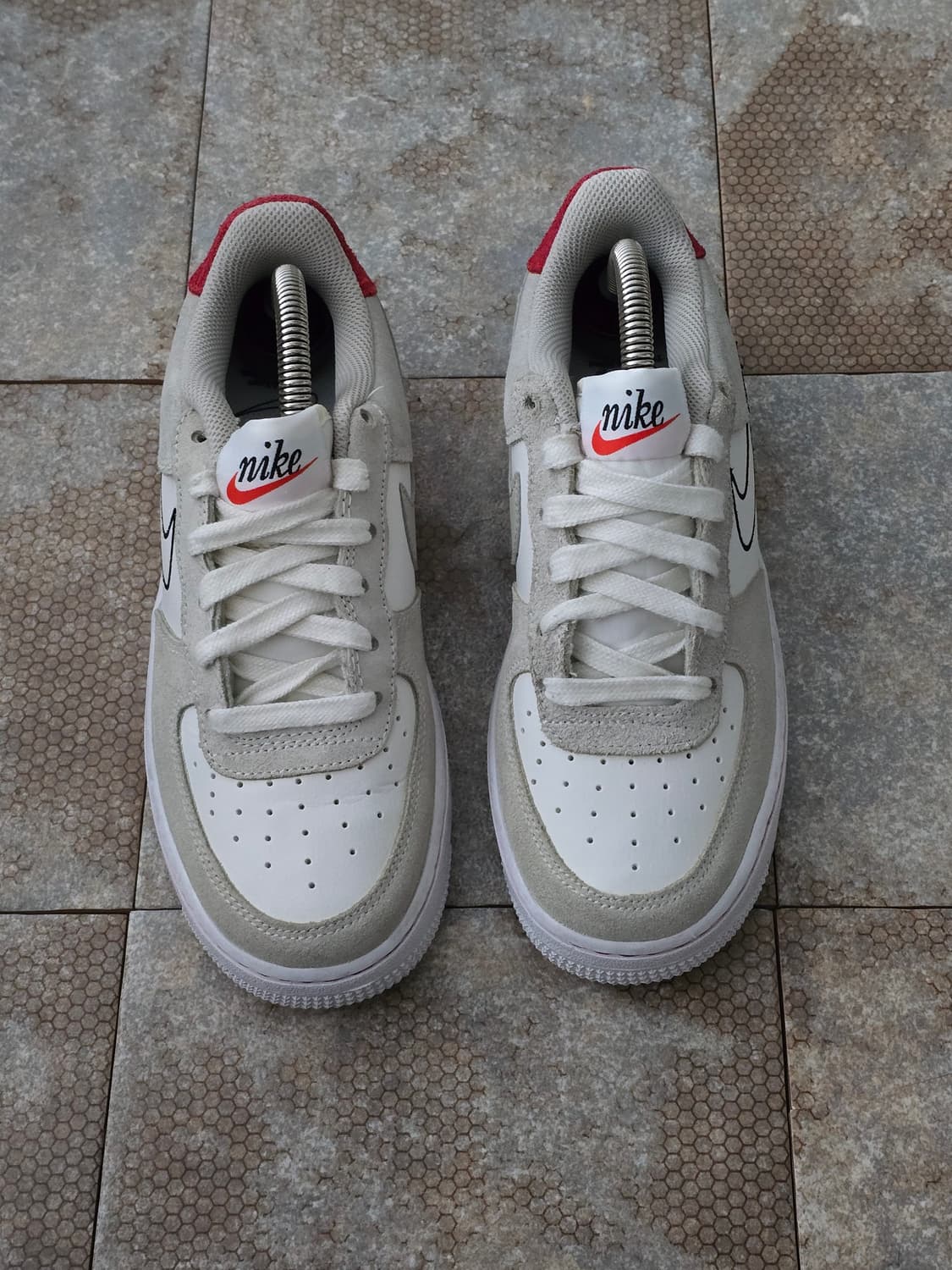 (230)나이키 에어포스 1 lv8 s50 라이트 스톤 상품이미지2