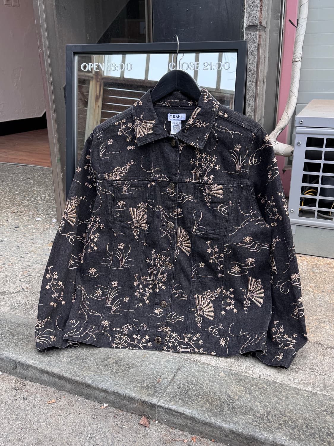 Graff by UM Company 오리엔탈 자수 데님 트러커자켓  상품이미지1