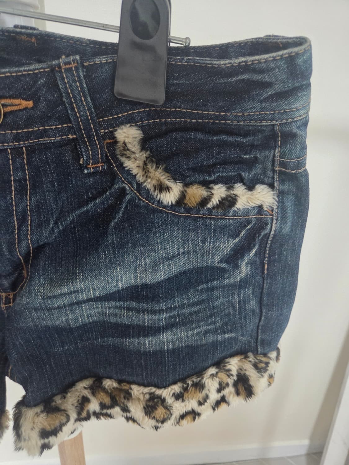 갸루 호피 퍼 청반바지 상품이미지3