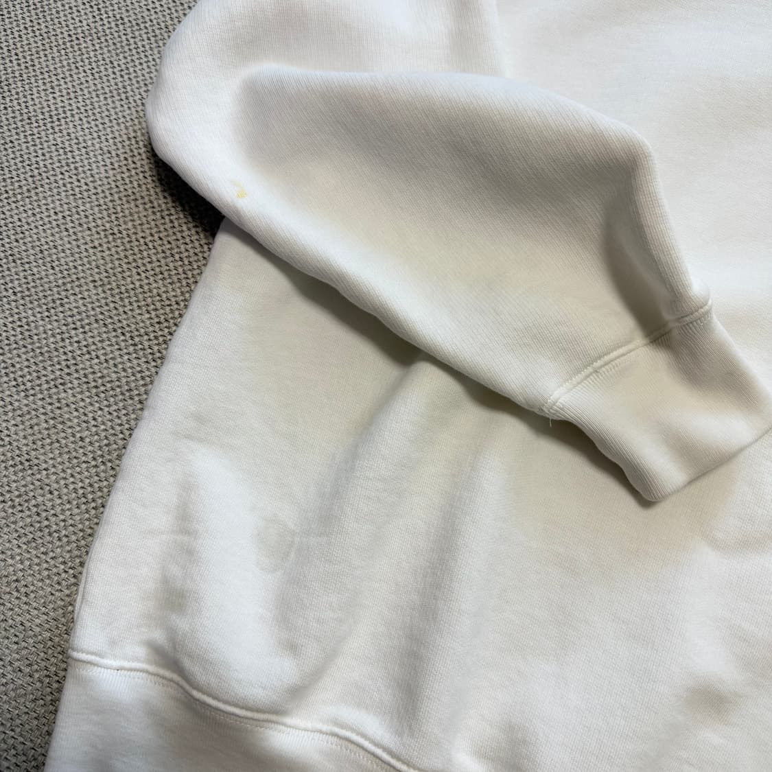 아크네 스튜디오 페이스 로고 맨투맨 상품이미지2