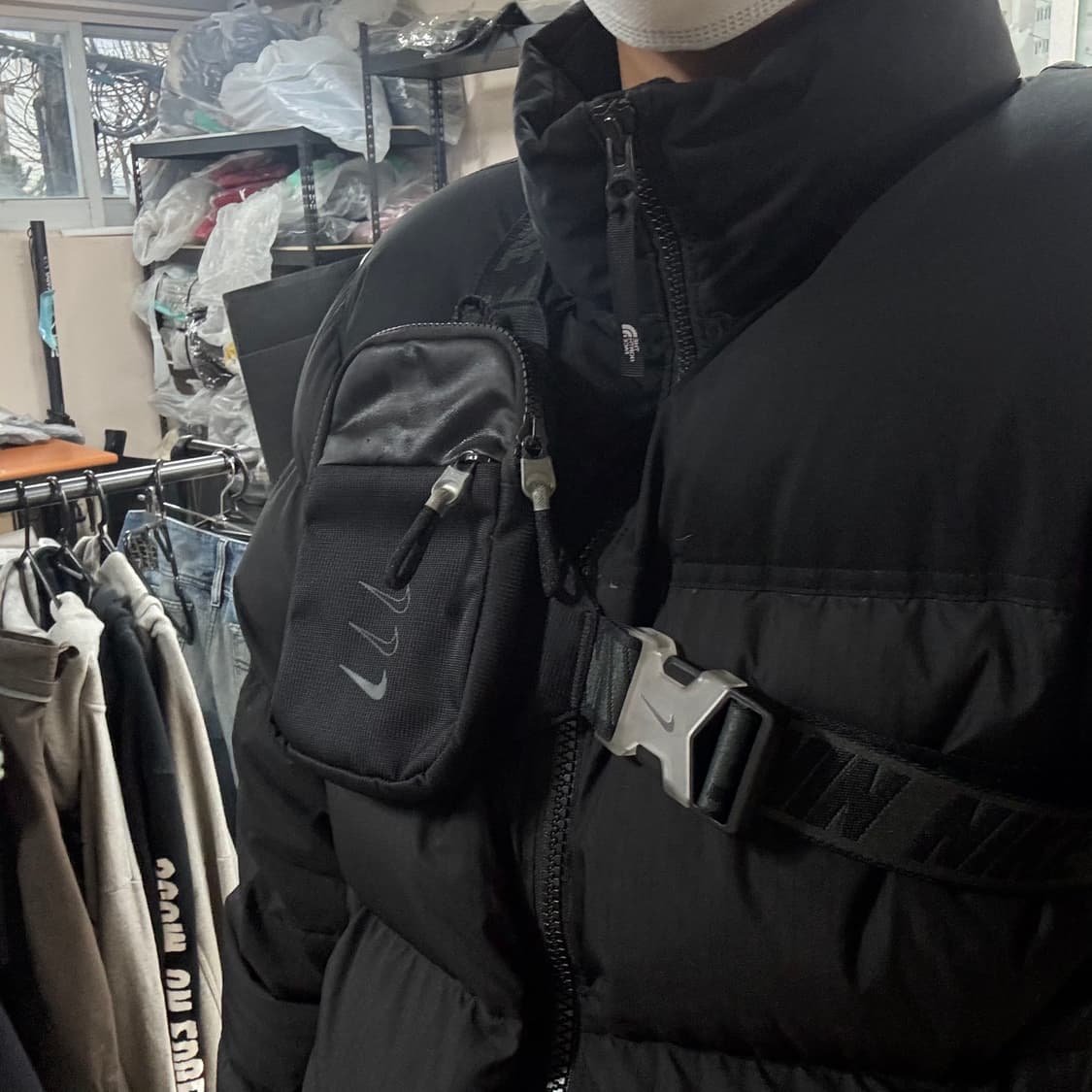 나이키 스포츠웨어 헤리티지 스몰 아이템 백 (Black) 상품이미지6