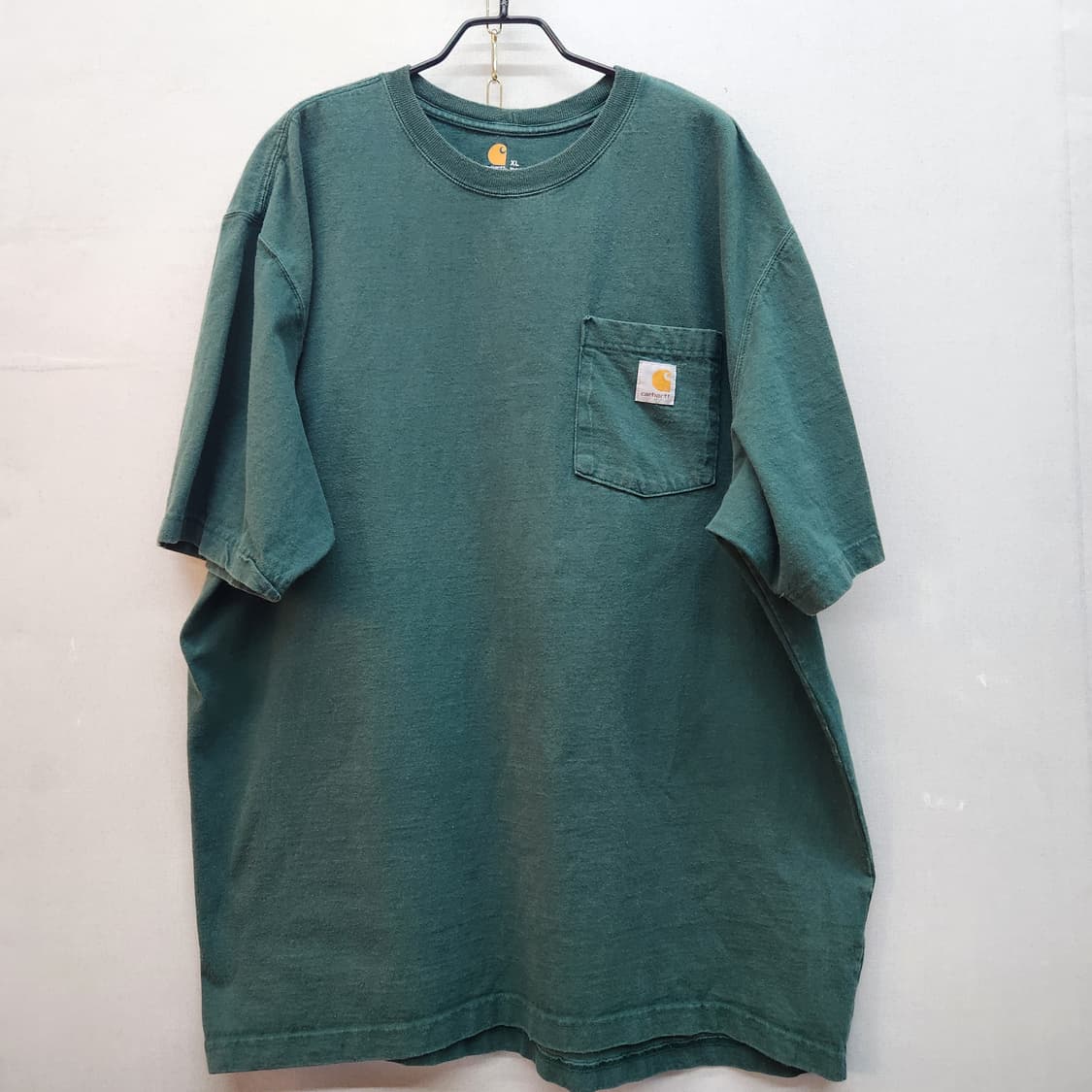 칼하트 로고 원포켓 반팔티  2XL 상품이미지1