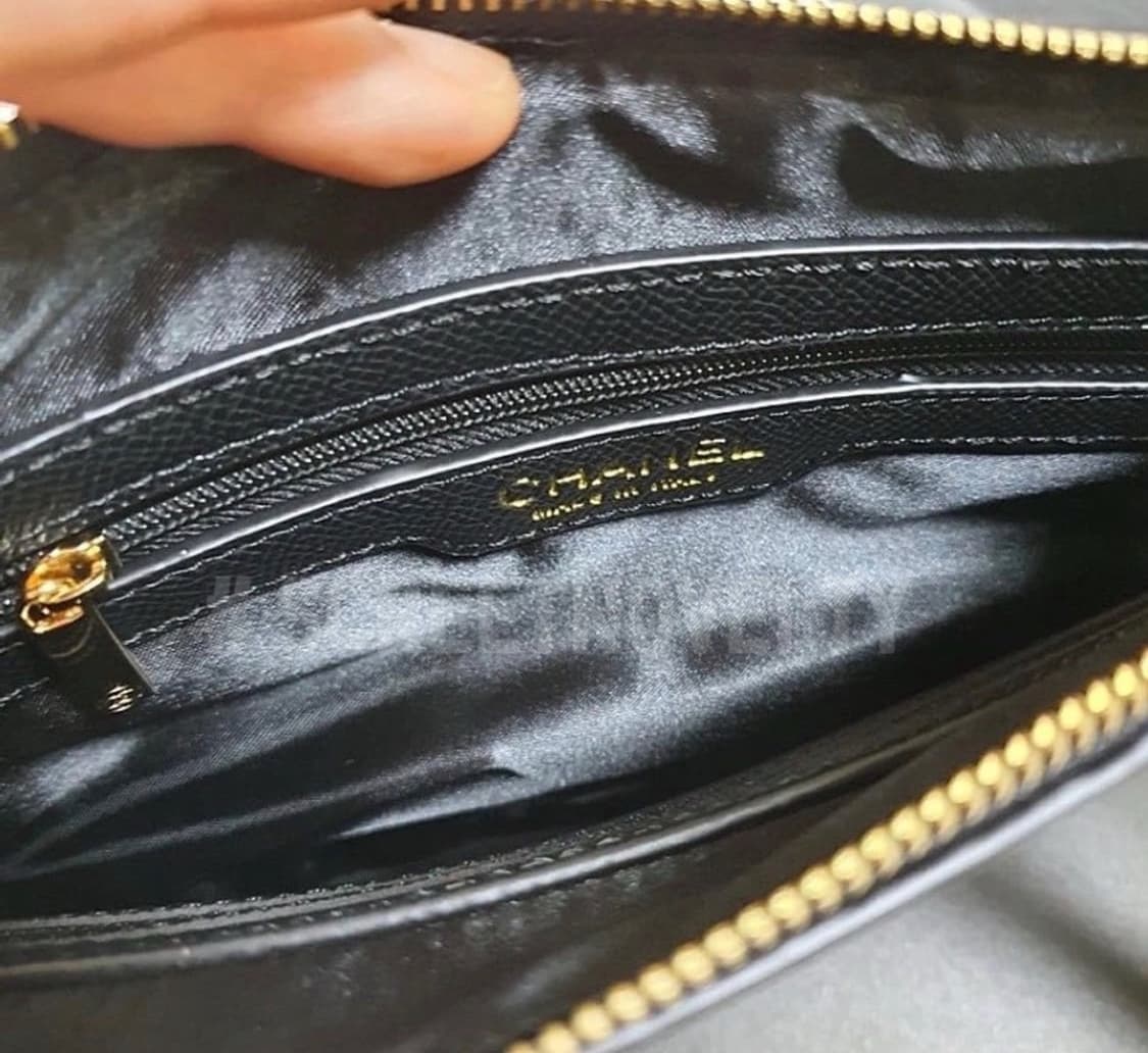 샤넬뷰티 VIP 블랙라벨 클러치백 풀박스 상품이미지2