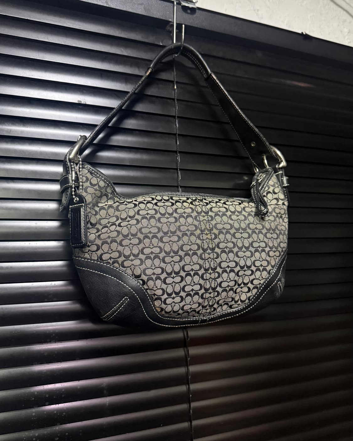 코치 버클 시그니처 로고 미니백 숄더백 토드백 가죽 명품 블랙 핸드백 상품이미지3