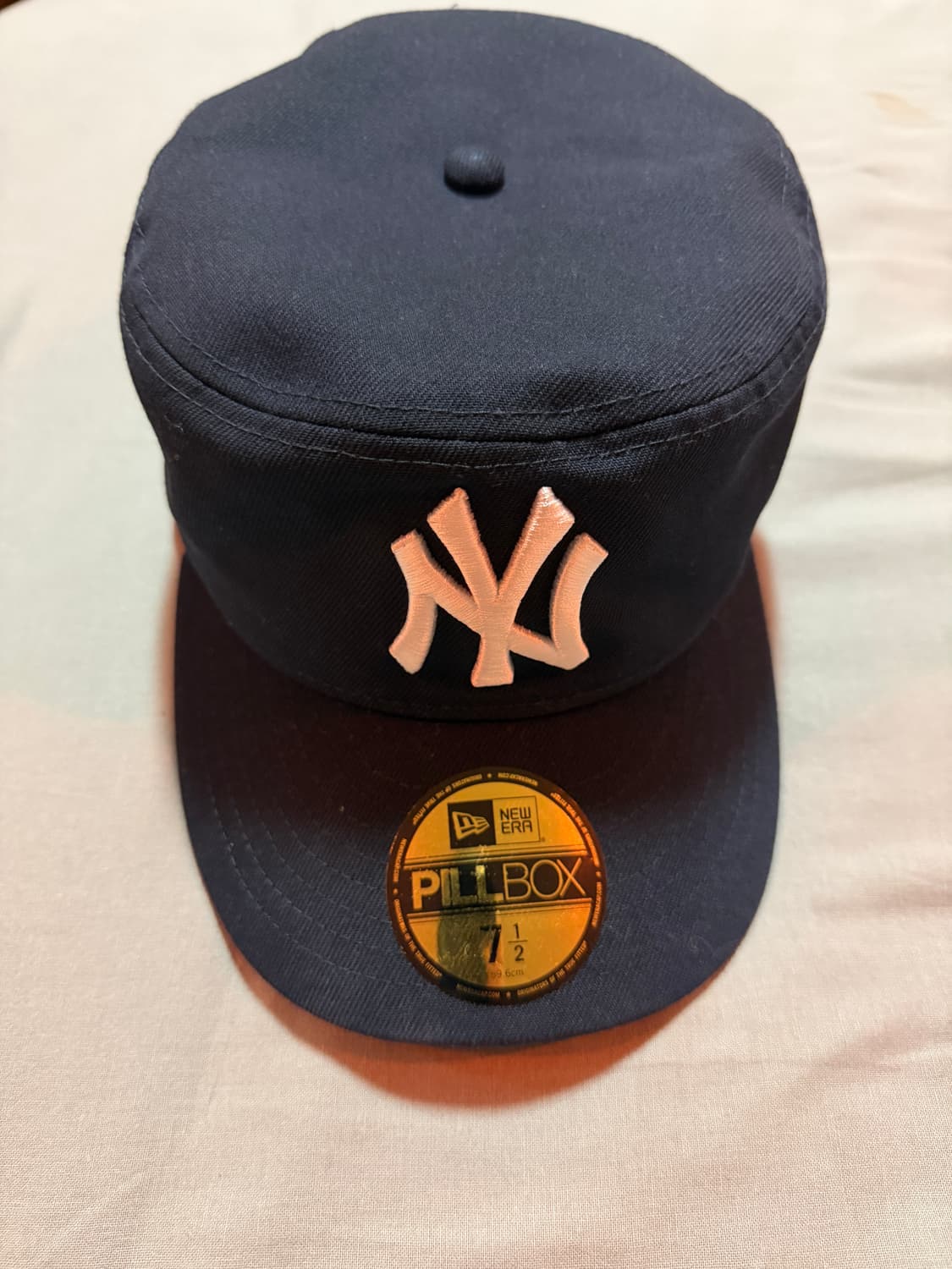 뉴에라 MLB 뉴욕 양키스 프리 커브드 필박스 캡 네이비 상품이미지2