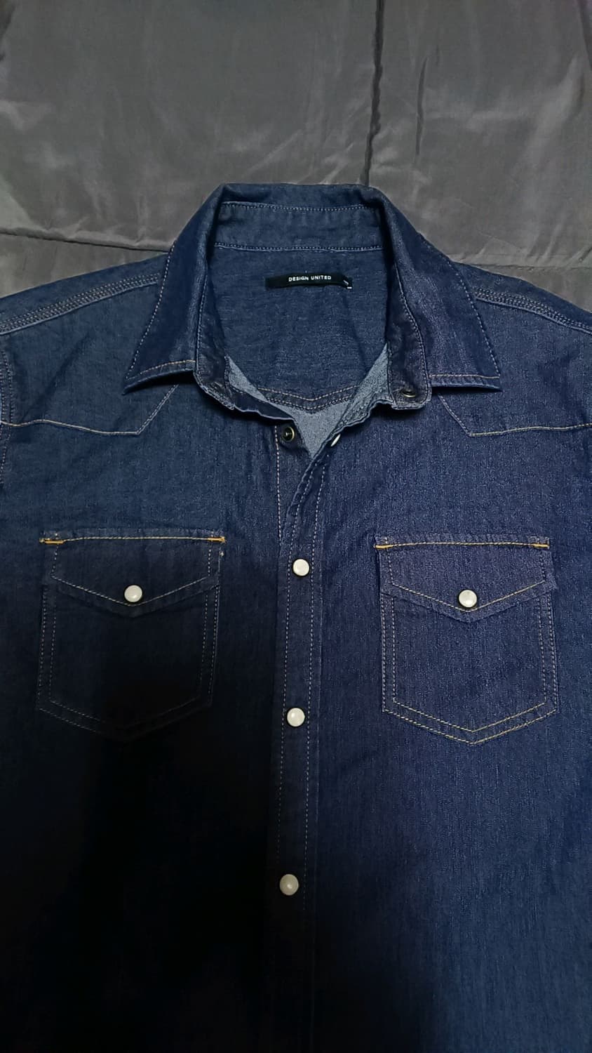 디자인유나이티드 스판청셔츠 실측95 가슴51 기장72 상품이미지2