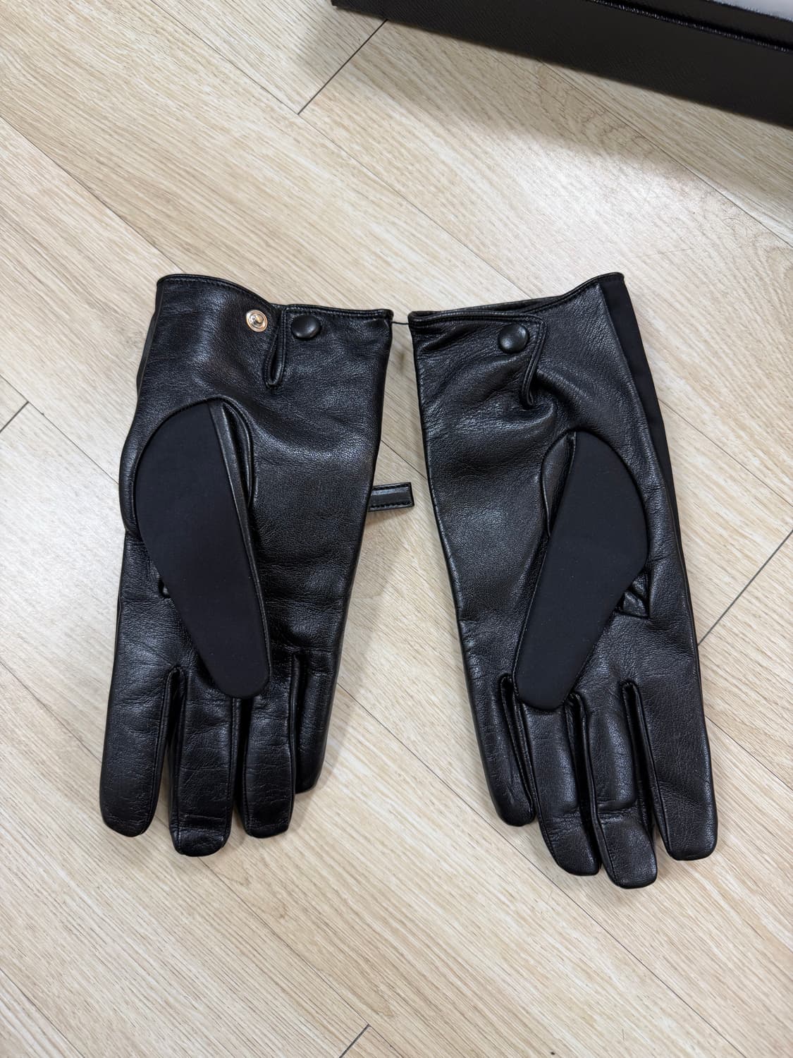 프라다 남성 장갑 (정품 새상품, 풀박스,보증서) 상품이미지3