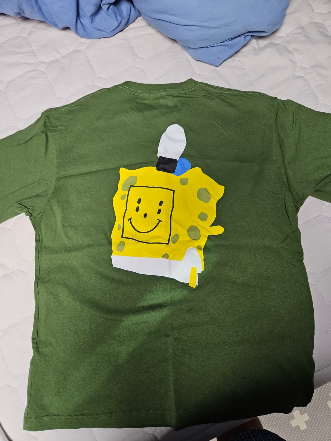 유니클로 CPFM 스폰지밥 반팔티셔츠 2종 일괄 상품이미지3