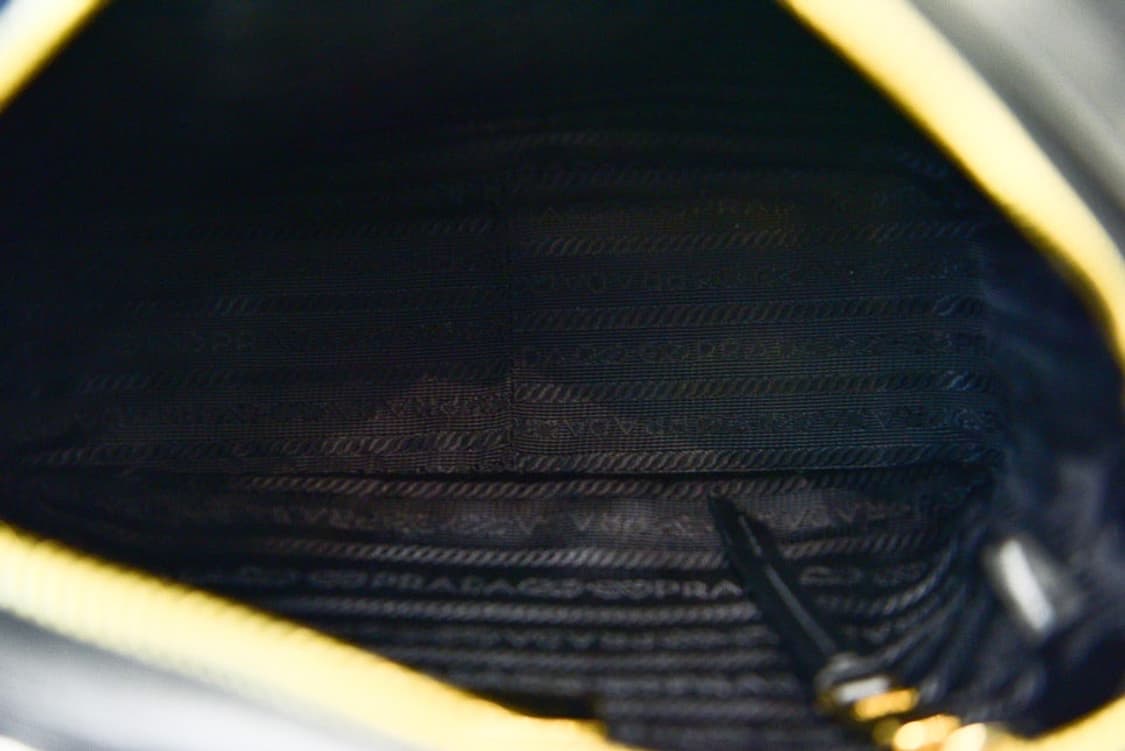 프라다 포코노 크로스백 (정품) 상품이미지10